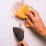 Как удалить старое известковое покрытие со стен