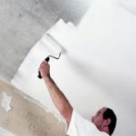 Как самостоятельно покрасить потолок
