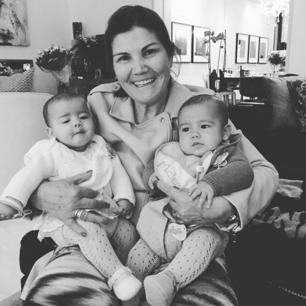 Мама Криштиану Роналду поделилась новыми фото с внуками